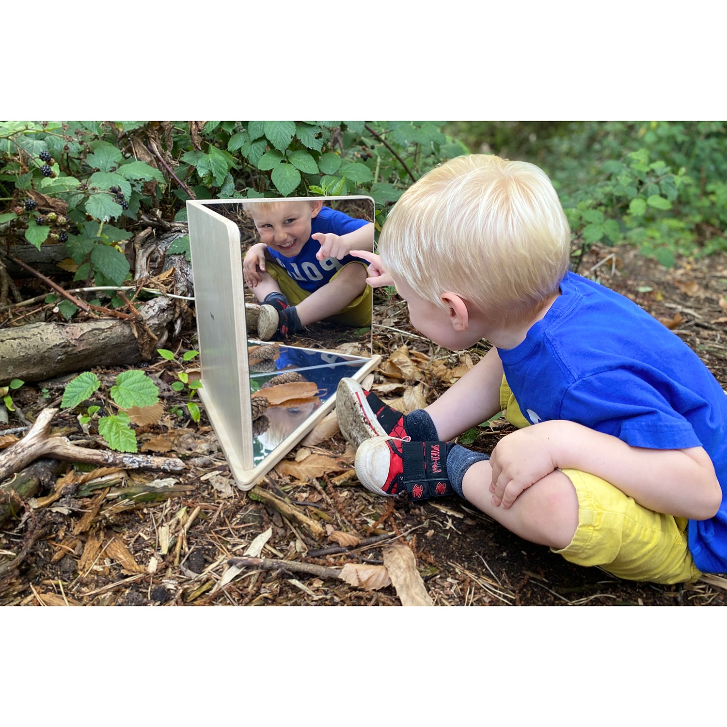 Wooden 4-Way Mirror