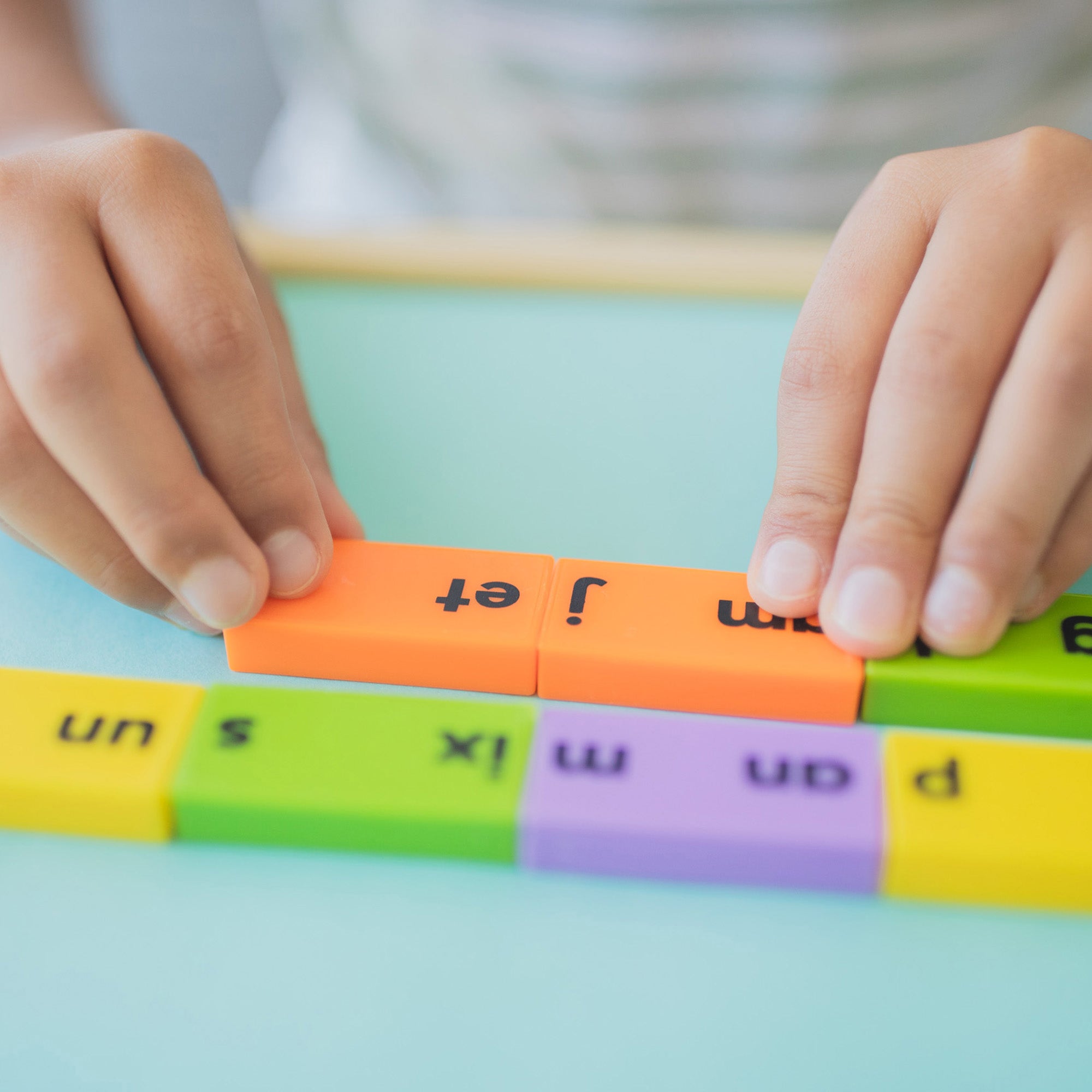 Phonics Dominoes: Short Vowels